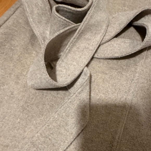 Uniqlo Wool Blend Coat - Picture 3 of 5
